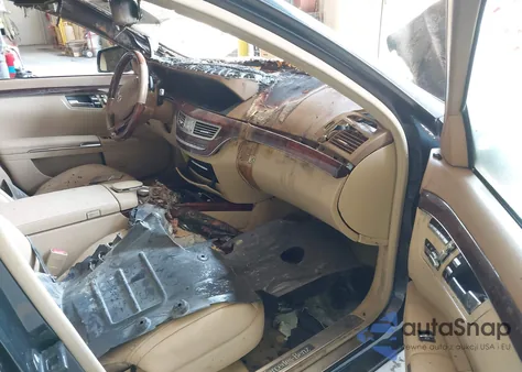 2011 Mercedes-Benz S 550 из США, поврежденный, VIN WDDNG7BB1BA412083